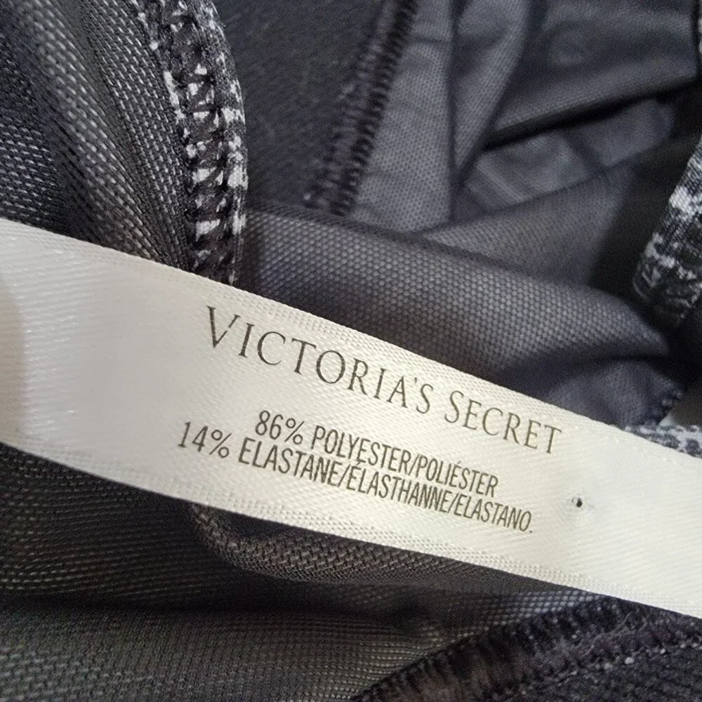 VICTORIA’S Secret VSX  Logo‎ Racerback Sports Bra Sz M